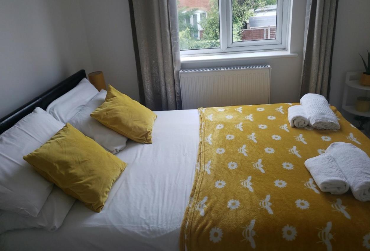 לונדון Gresham Home - Close To Excel, Contractors, Relocators, Paid Parking מראה חיצוני תמונה